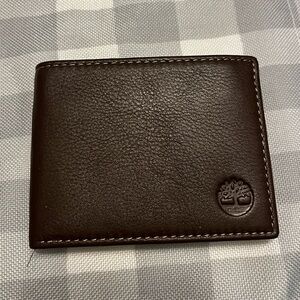 Timberland Men’s Brown Genuine Leather Bifold Passcase Wallet NWOT